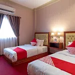 Oyo 293 Mutiara Hijau Suites