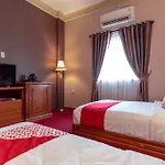 Oyo 293 Mutiara Hijau Suites