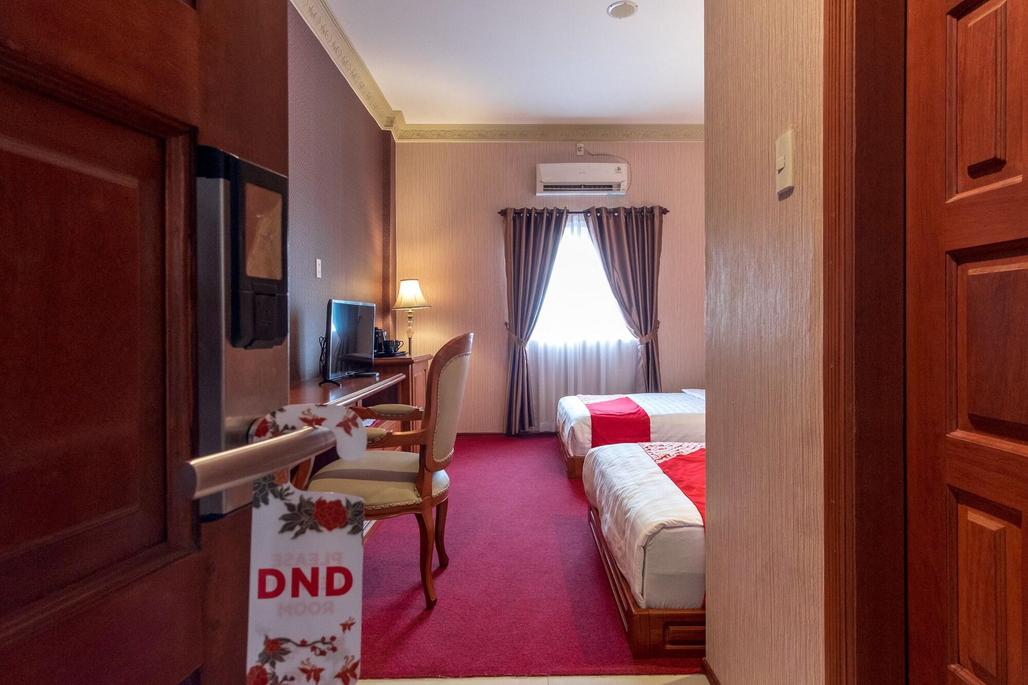 Oyo 293 Mutiara Hijau Medan