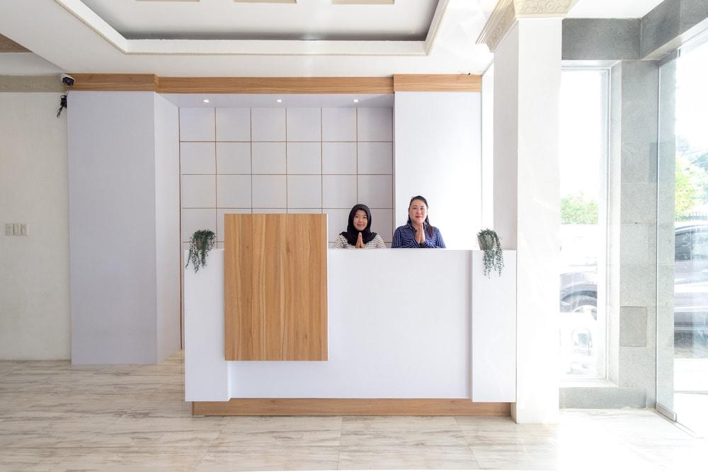 Hotel Oyo 293 Mutiara Hijau